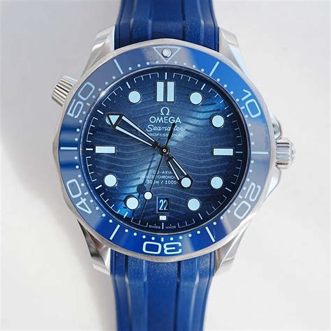 omega seamaster white dial blue bezel - Omega Seamaster 300m summer blue.